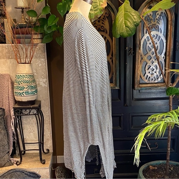 The Loft Thin Knit striped plus size duster cardigan. Sage green & cream. - Picture 2 of 13